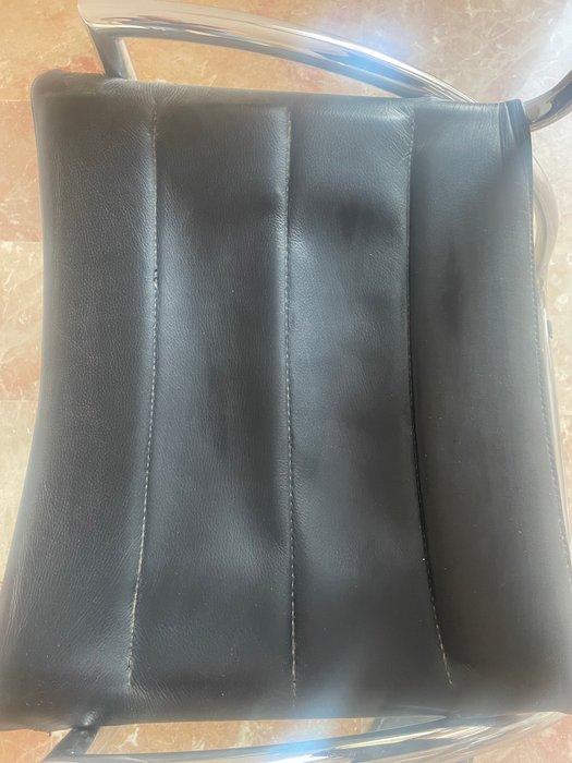 Elam - Gae Aulenti - Lira - Chaise (4) - Acier, Cuir - Chaises usagées mais bonnes