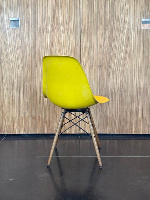 Charles Eames, Ray Eames - Chaise - DSW - Bois, Fibre de verre