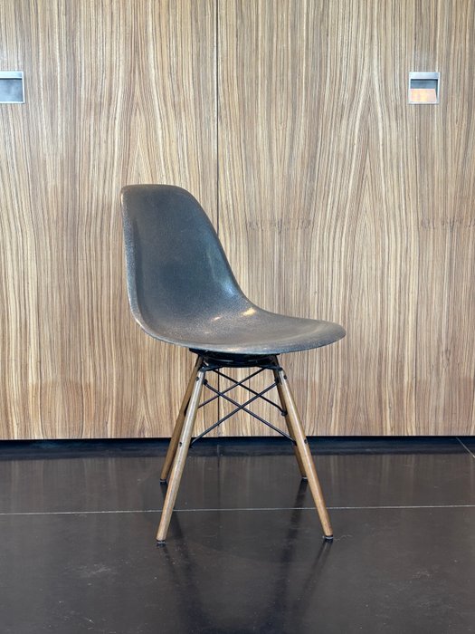 Charles Eames, Ray Eames - Chaise - DSW - Bois, Fibre de verre