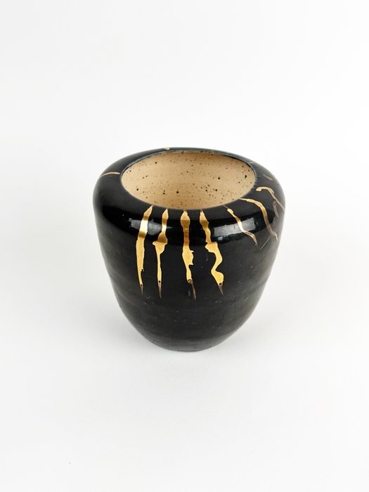 Minimaliste Récipient - Grès - 2025 - Vase en céramique Black Gold - Sandra Vas