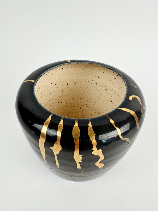 Minimaliste Récipient - Grès - 2025 - Vase en céramique Black Gold - Sandra Vas