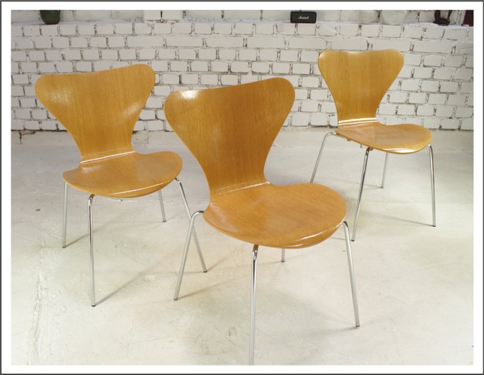 Fritz Hansen - Arne Jacobsen - Chaise (3) - Chaise papillon Butterfly (3107) - Acier, Bois - Nouveau scellage brillant