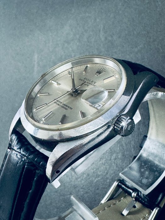 Rolex - Oyster Perpetual Date - 15200 - Homme - 1992