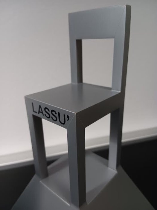 Vitra Design Museum - Alessandro Mendini - Lassu - Chaise - finition martelée sur bois - Miniature