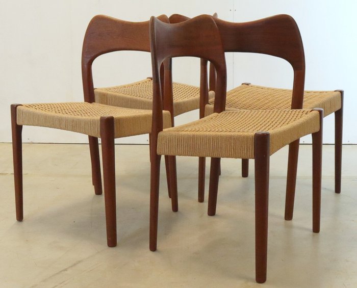 J.L. Møllers Møbelfabrik - Niels O. Moller - Chaise (4) - Modèle 71 - Bois