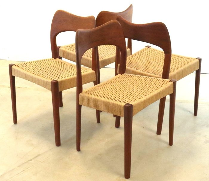 J.L. Møllers Møbelfabrik - Niels O. Moller - Chaise (4) - Modèle 71 - Bois