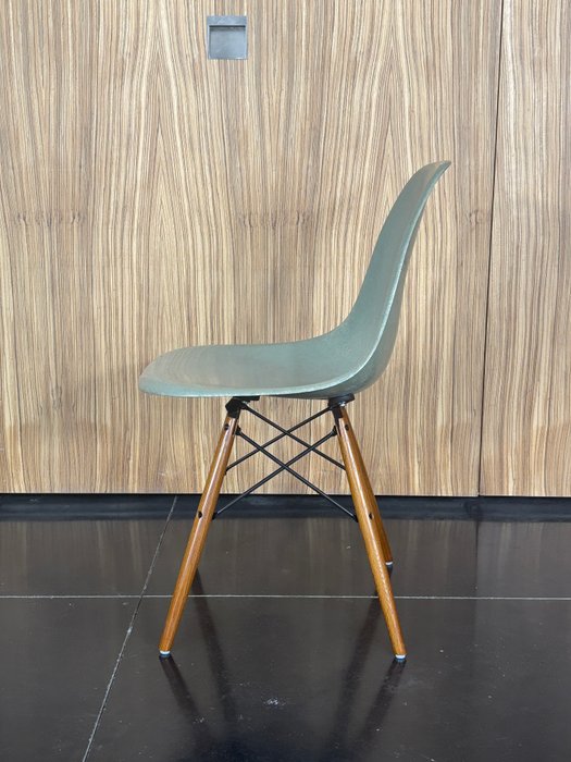 Charles Eames, Ray Eames - Chaise - DSW - Bois, Fibre de verre