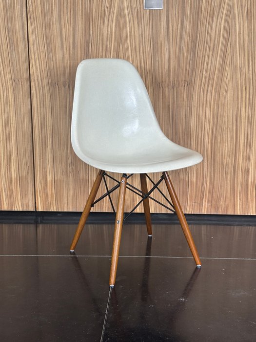 Charles Eames, Ray Eames - Chaise - DSW - Bois, Fibre de verre