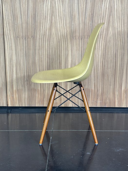 Charles Eames, Ray Eames - Chaise - DSW - Bois, Fibre de verre