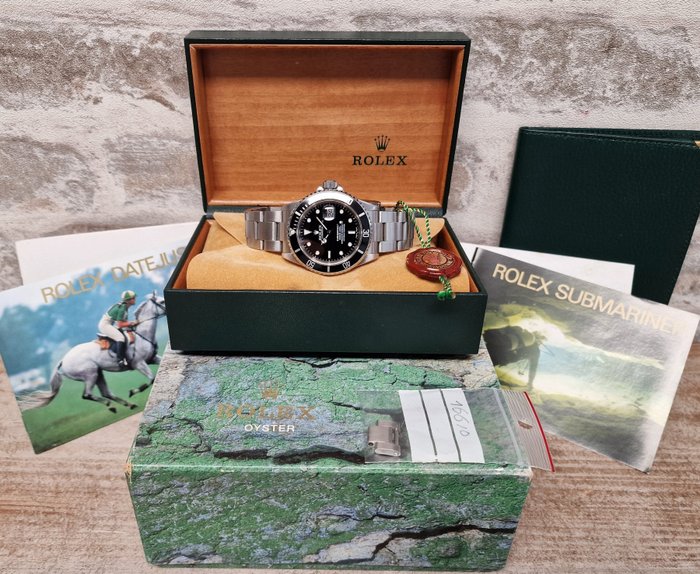 Rolex - Submariner Date - Sans Prix de Réserve - 16610LN - Homme - 2001