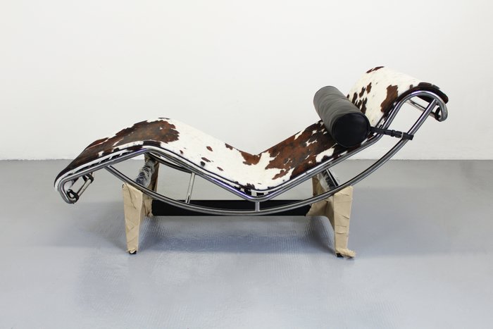 Cassina - Charlotte Perriand, Le Corbusier - Chaise longue - LC4 - Acier, Cuir