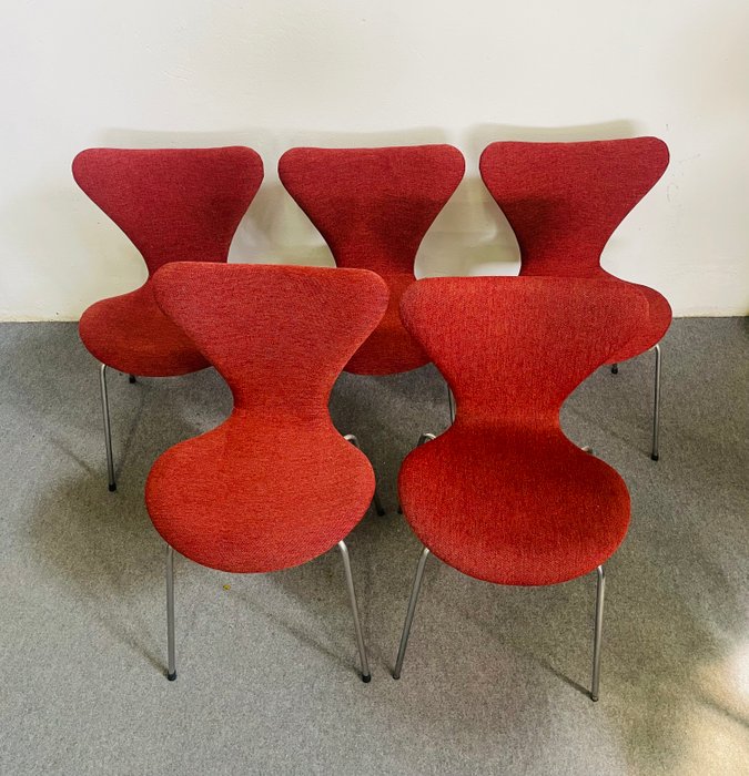 Fritz Hansen - Arne Jacobsen - Chaise (5) - série 7 - Métal, Textile