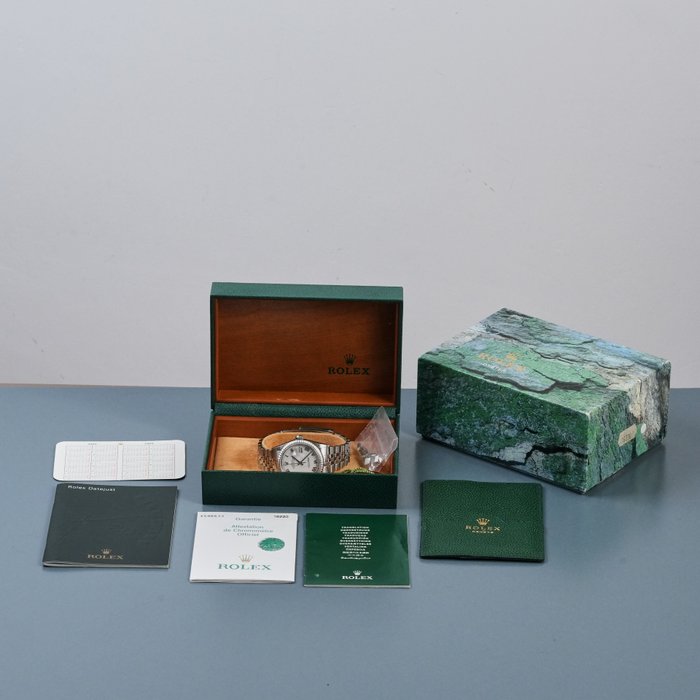 Rolex - Datejust 36 FULL SET - 16220 - Homme - 2000-2010