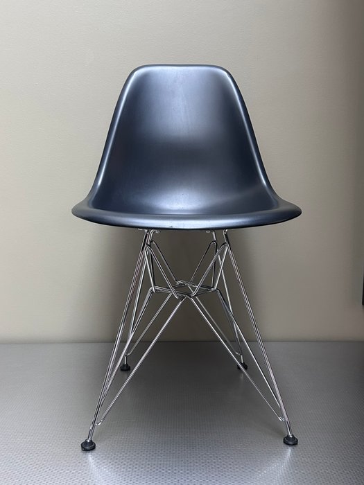 Vitra - Charles Eames - Chaise - Métal, Plastique