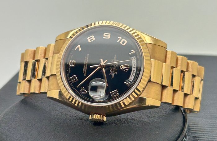 Rolex - Day-Date - 118235 - Homme - 2004