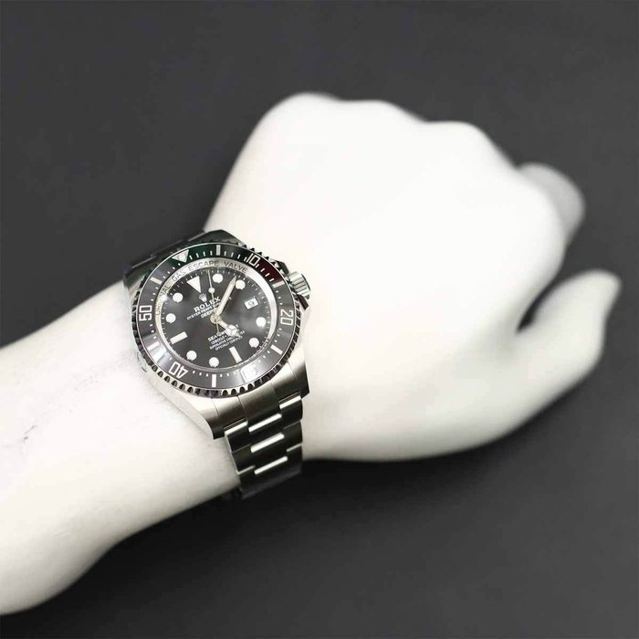 Rolex - Sea-Dweller - 136660 - Homme - 2020 et après