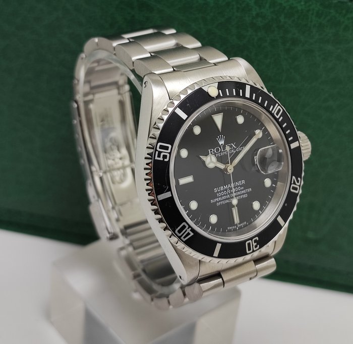Rolex - Submariner Date - Ref. 16610 - Homme - 1999