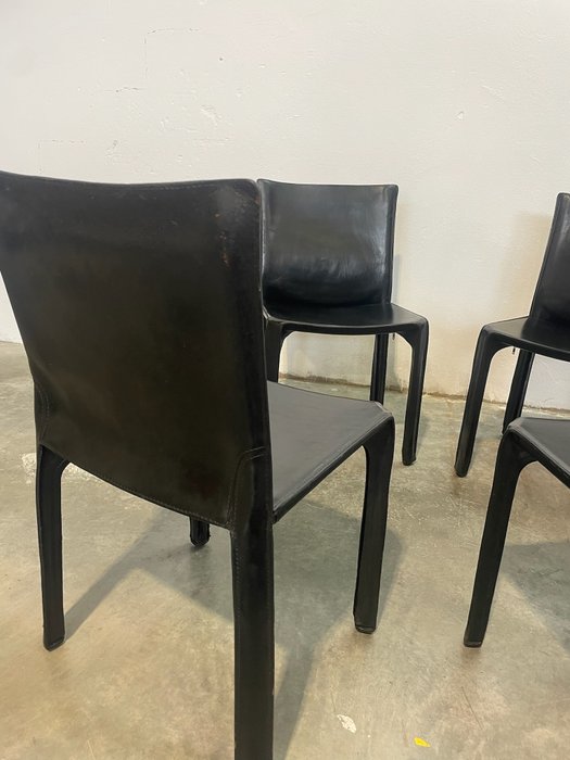 Cassina - Mario Bellini - Chaise (4) - hôtel d%27aéroport - Cuir - Pelle noire