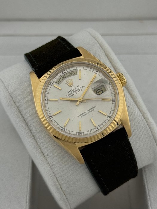 Rolex - Day-Date - 18038 - Homme - 1979