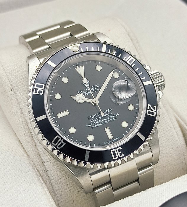 Rolex - Submariner Date - 16610 - Homme - 2001