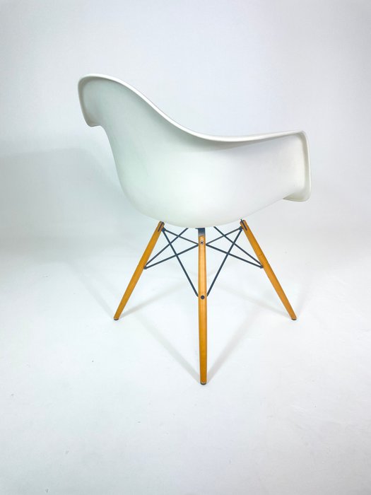 Vitra - Charles Eames - Chaise - DAW - Acier, Bois, Plastique