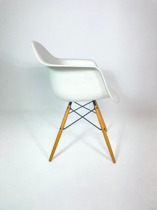 Vitra - Charles Eames - Chaise - DAW - Acier, Bois, Plastique