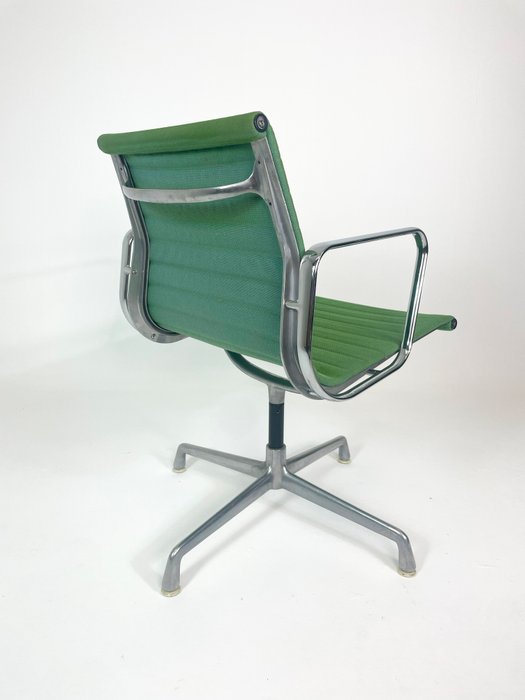 ICF - Charles Eames - Chaise - EA108 - Aluminium, Textile