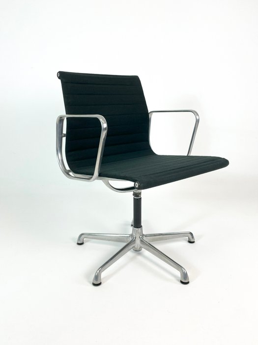 ICF - Charles & Ray Eames - Chaise - Groupe d%27aluminium EA 108 - Aluminium, Textile