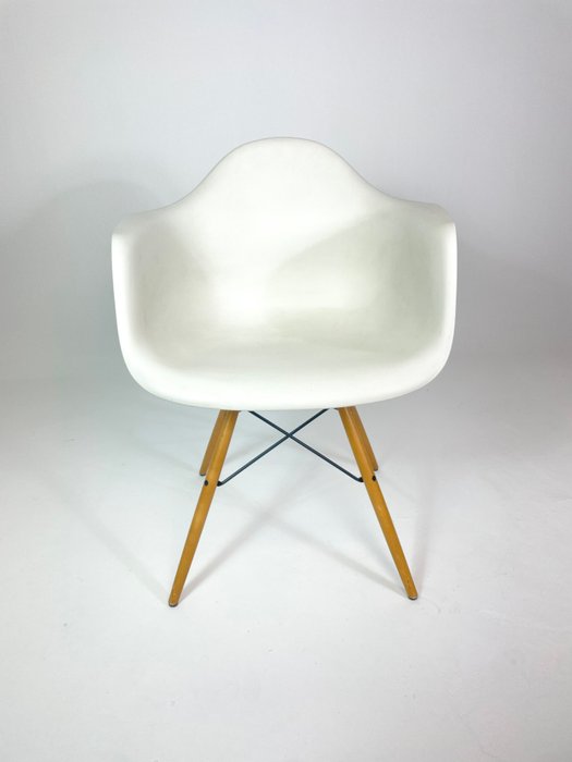 Vitra - Charles Eames - Chaise - DAW - Acier, Bois, Plastique