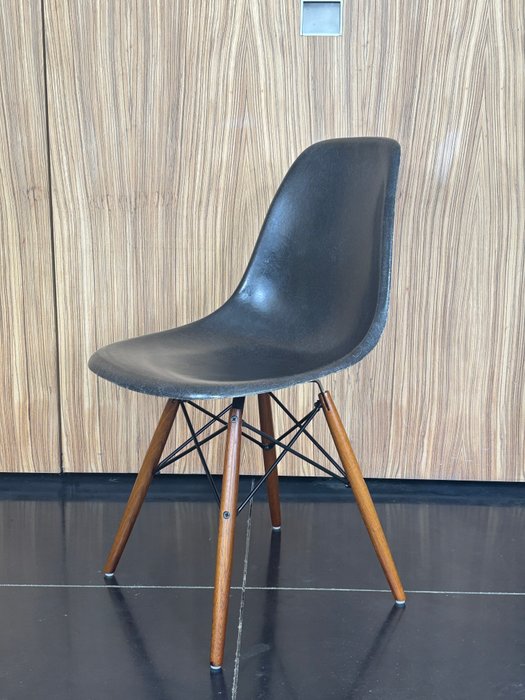 Charles Eames, Ray Eames - Chaise - DSW - Bois, Fibre de verre