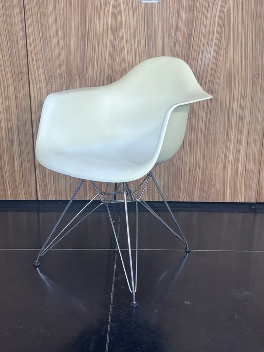 Vitra - Charles & Ray Eames - Chaise - DAR - Acier, Polypropylène