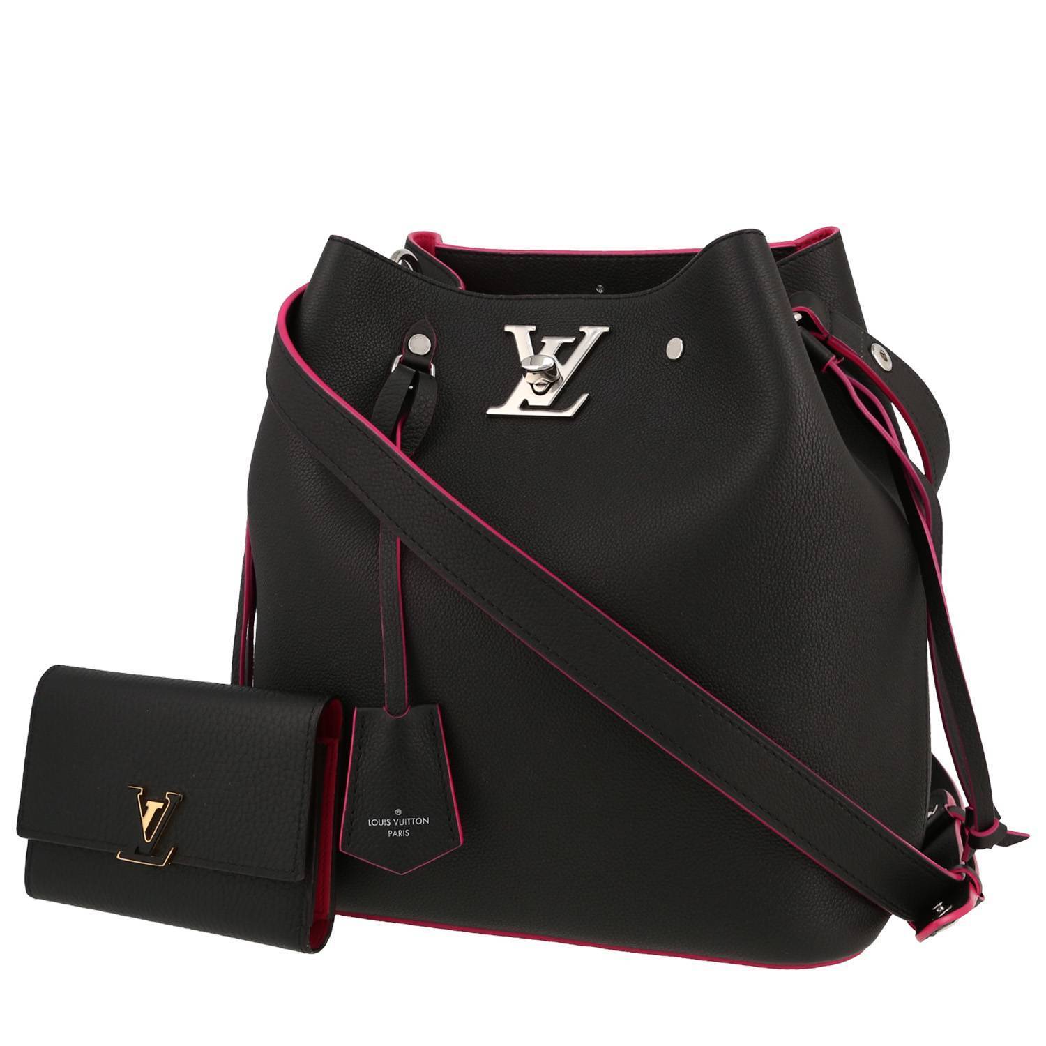 Sac à main Louis Vuitton Lockme en cuir grainé noir et rose