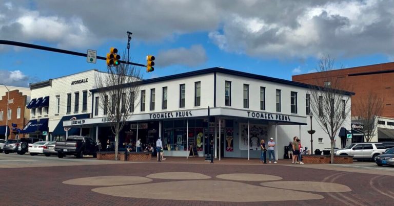 Toomer’s Corner getting new crosswalk system Toomer’s Corner getting new crosswalk system