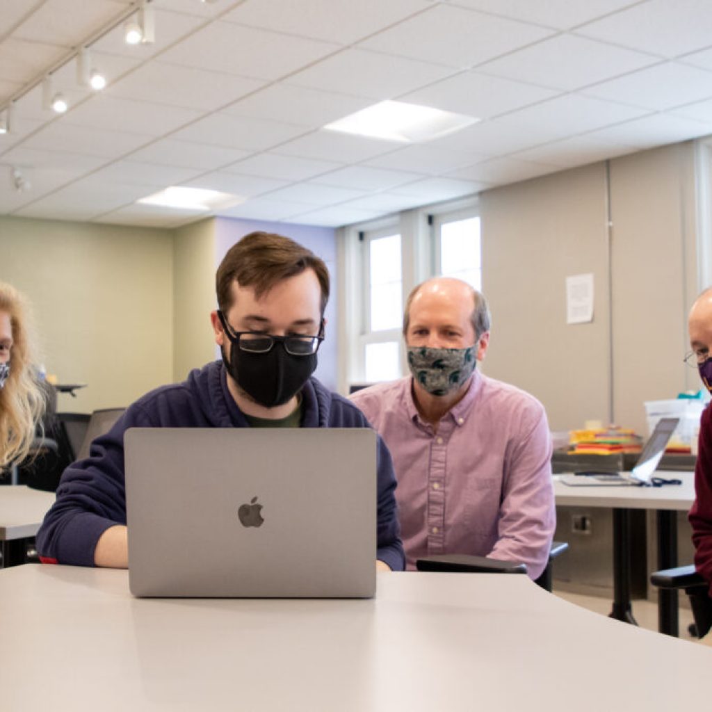 .5M a year in new scholarships for computing majors at UNA + how you can apply today .5M a year in new scholarships for computing majors at UNA + how you can apply today