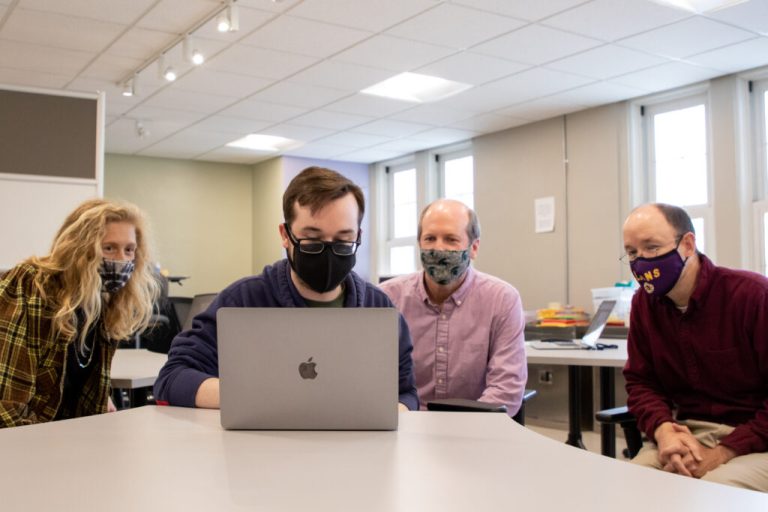 .5M a year in new scholarships for computing majors at UNA + how you can apply today .5M a year in new scholarships for computing majors at UNA + how you can apply today