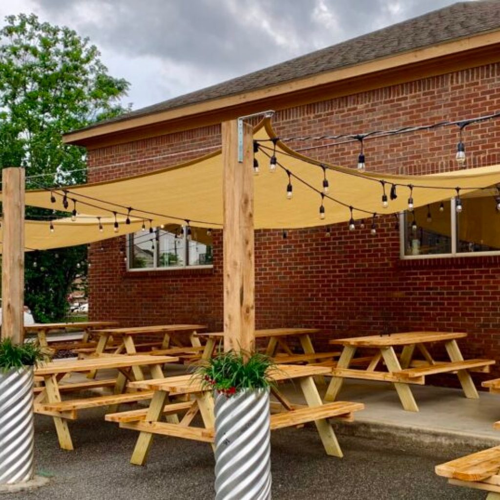 New restaurant, Rob’s Ribs, opens in downtown Auburn New restaurant, Rob’s Ribs, opens in downtown Auburn