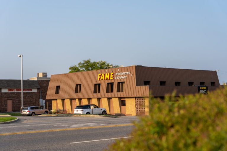 The Astonishing History behind Muscle Shoals’ Fame Recording Studio The Astonishing History behind Muscle Shoals’ Fame Recording Studio