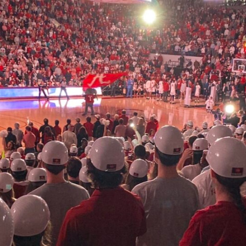 Alcohol sales at the Crimson Tide’s Coleman Coliseum? Tuscaloosa to decide yes or no Alcohol sales at the Crimson Tide’s Coleman Coliseum? Tuscaloosa to decide yes or no