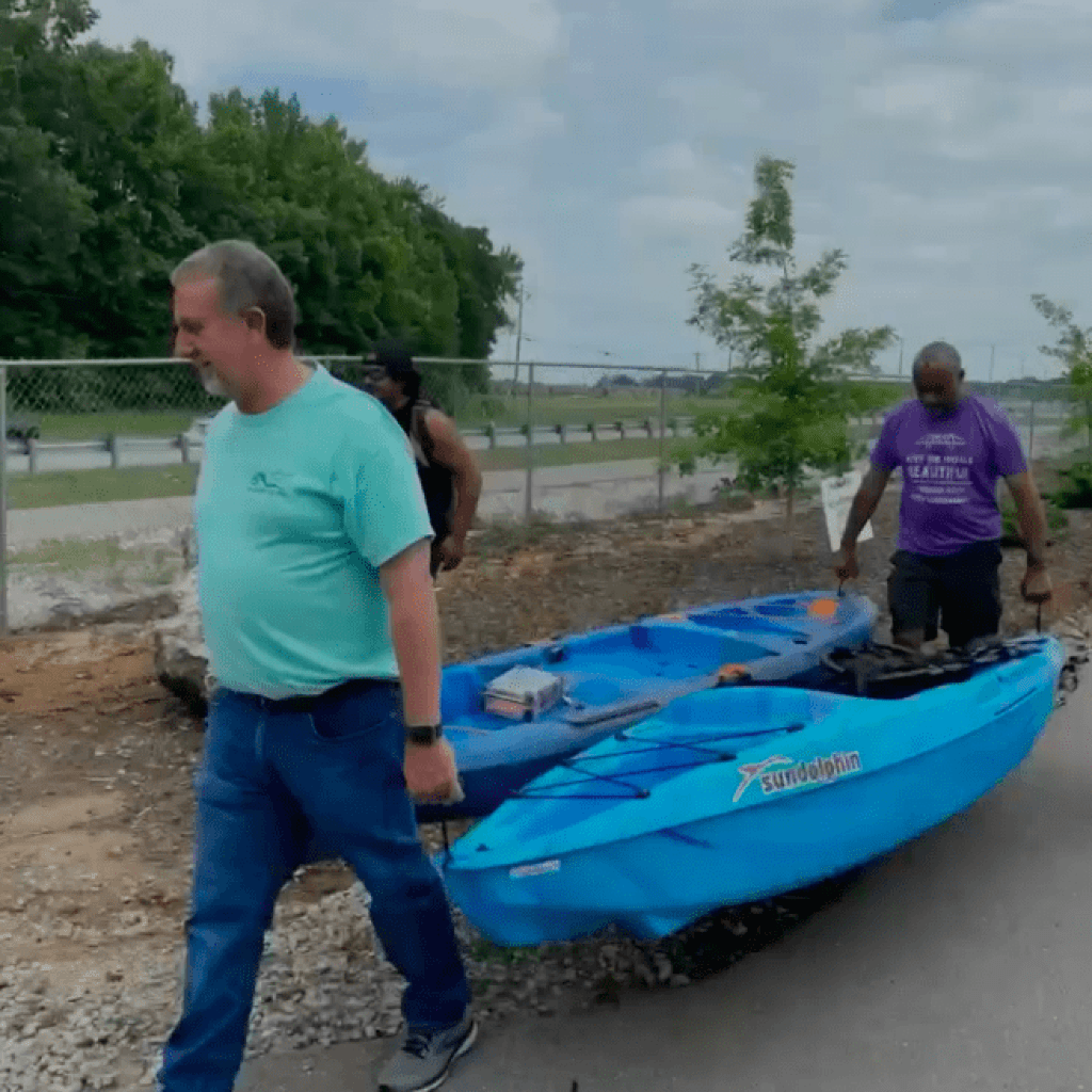 Keeping the Shoals Beautiful: Cypress Creek Clean-Up Keeping the Shoals Beautiful: Cypress Creek Clean-Up