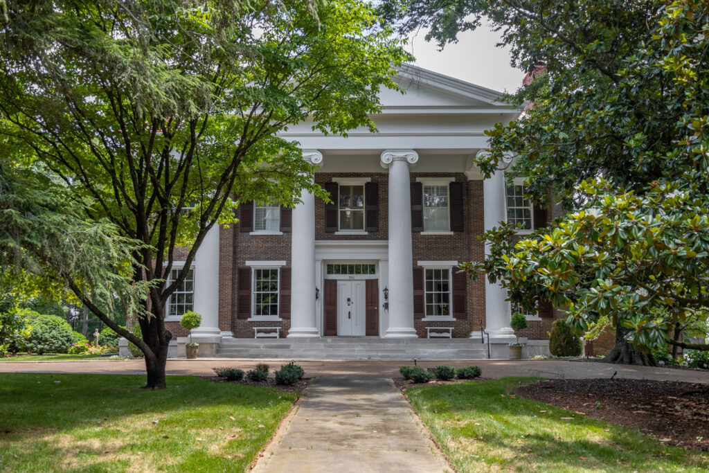 Take a tour of Huntsville’s historic beautiful Twickenham District Take a tour of Huntsville’s historic beautiful Twickenham District