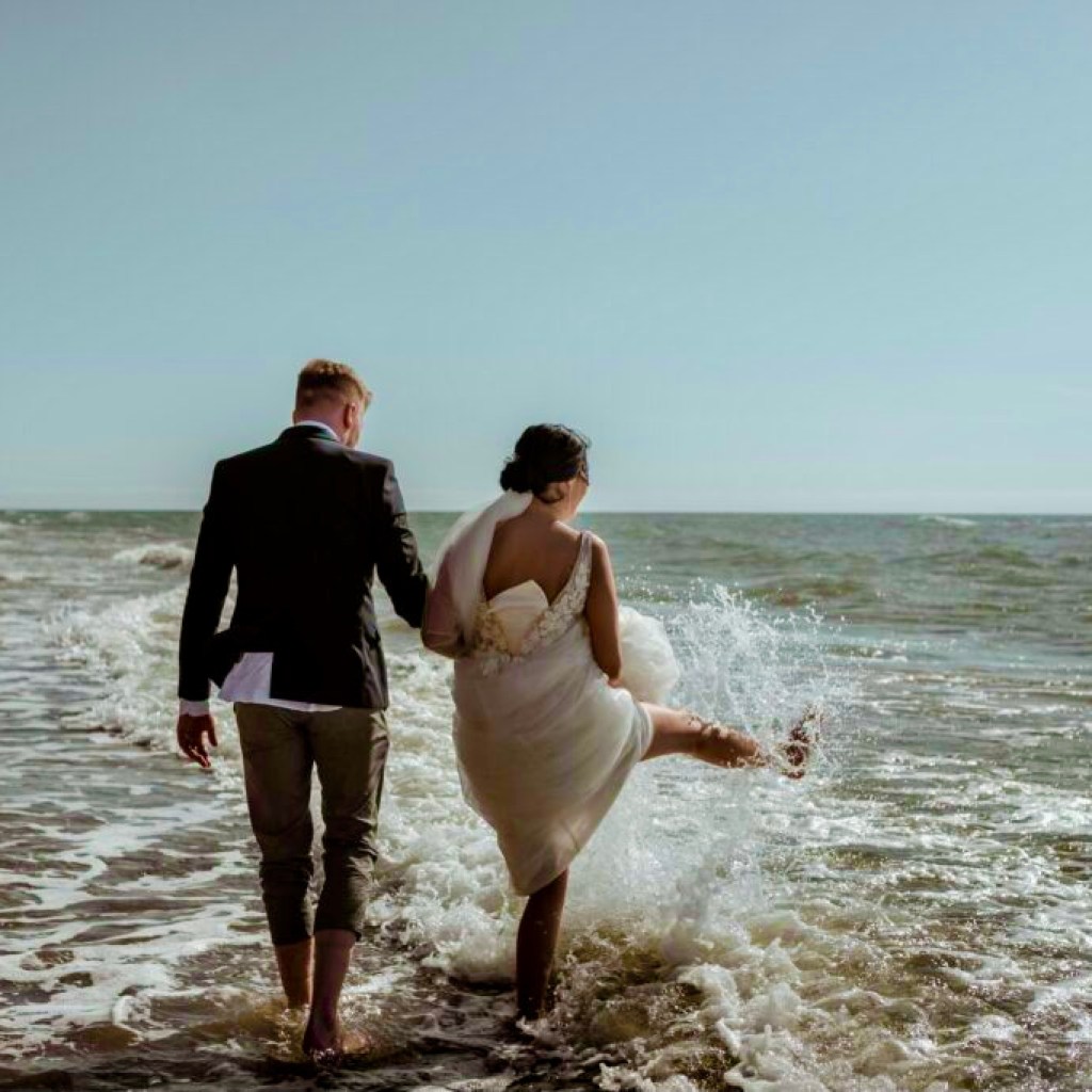 How to get married on the beach in AL—5 questions answered How to get married on the beach in AL—5 questions answered