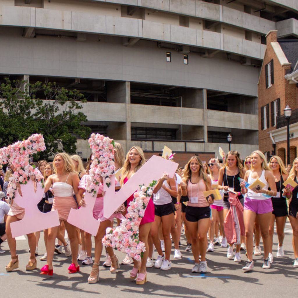 University of Alabama sorority rush week goes viral–learn more University of Alabama sorority rush week goes viral–learn more