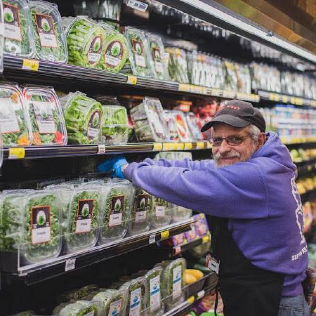 Alabama Grocers award .5K in scholarships to 7 lucky Birmingham students Alabama Grocers award .5K in scholarships to 7 lucky Birmingham students