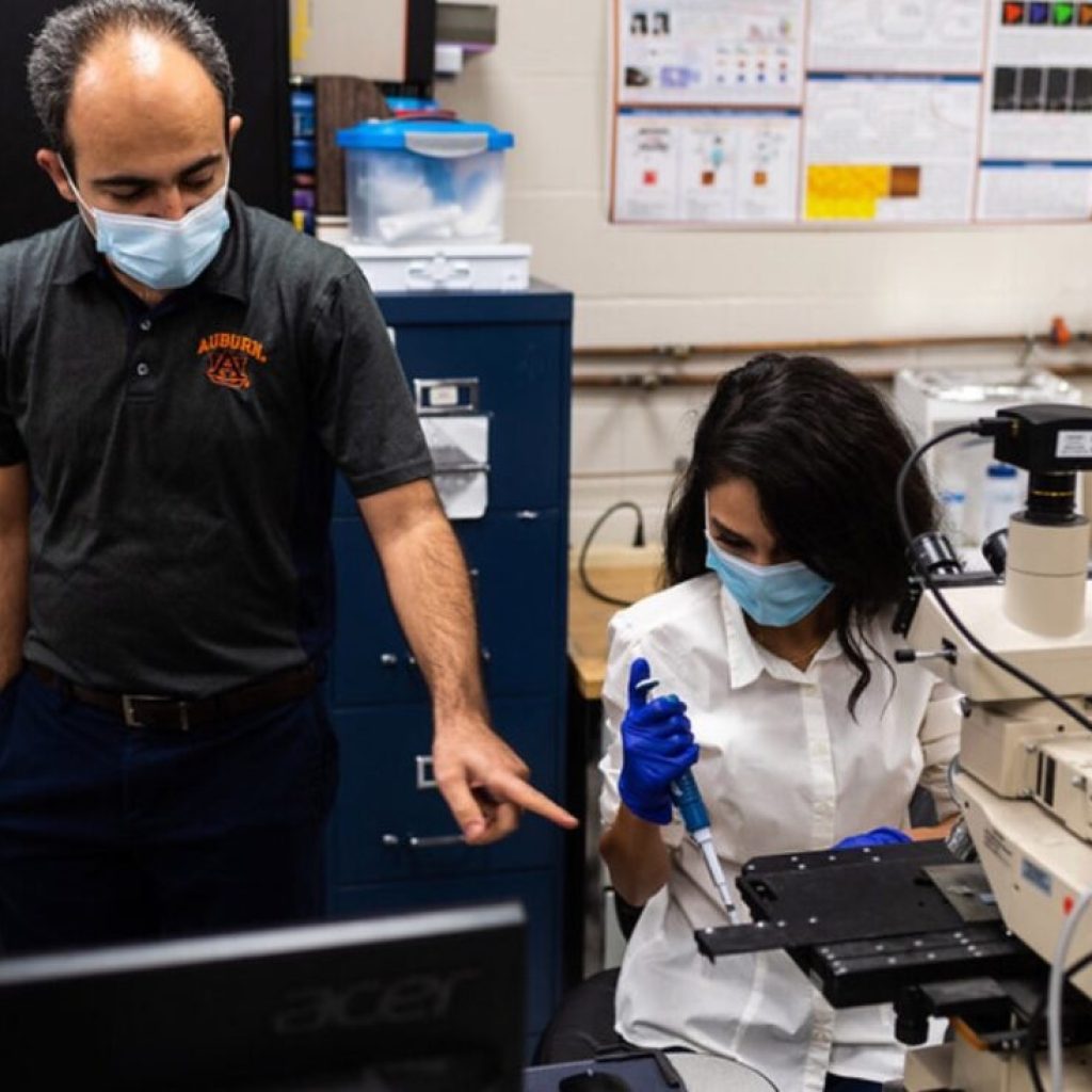 Auburn researchers create device delivering instant COVID-19 test results Auburn researchers create device delivering instant COVID-19 test results