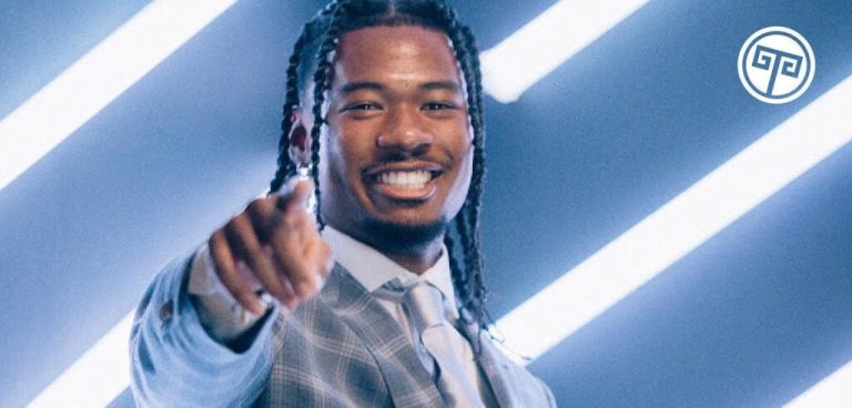 Standout Crimson Tide wide receiver inks innovative deal with Taziki’s Standout Crimson Tide wide receiver inks innovative deal with Taziki’s