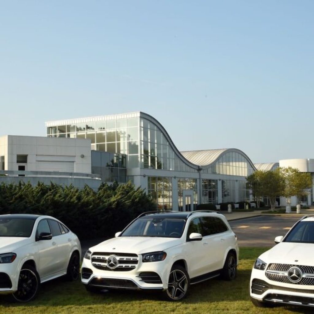 Mercedes heating up the job market with hundreds of new production jobs—learn more Mercedes heating up the job market with hundreds of new production jobs—learn more