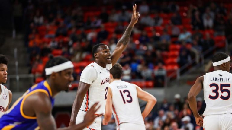 Auburn Basketball kicks off 2021-22 season + 2 exciting signings Auburn Basketball kicks off 2021-22 season + 2 exciting signings