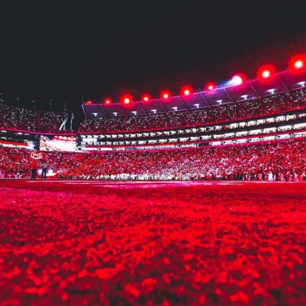 Get free autographs from former University of Alabama football players on Dec. 18—here’s how Get free autographs from former University of Alabama football players on Dec. 18—here’s how