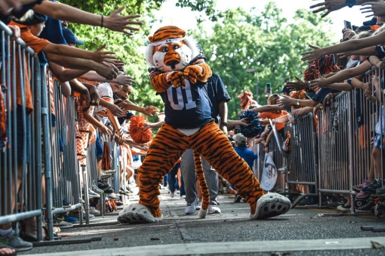 Auburn University makes Forbes list of ‘America’s Best Employers for new grads’ Auburn University makes Forbes list of ‘America’s Best Employers for new grads’