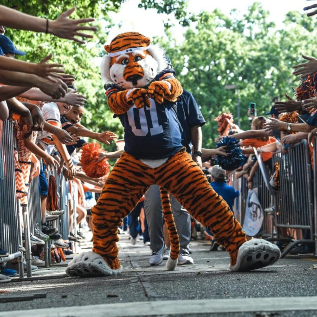 Auburn University makes Forbes list of ‘America’s Best Employers for new grads’ Auburn University makes Forbes list of ‘America’s Best Employers for new grads’